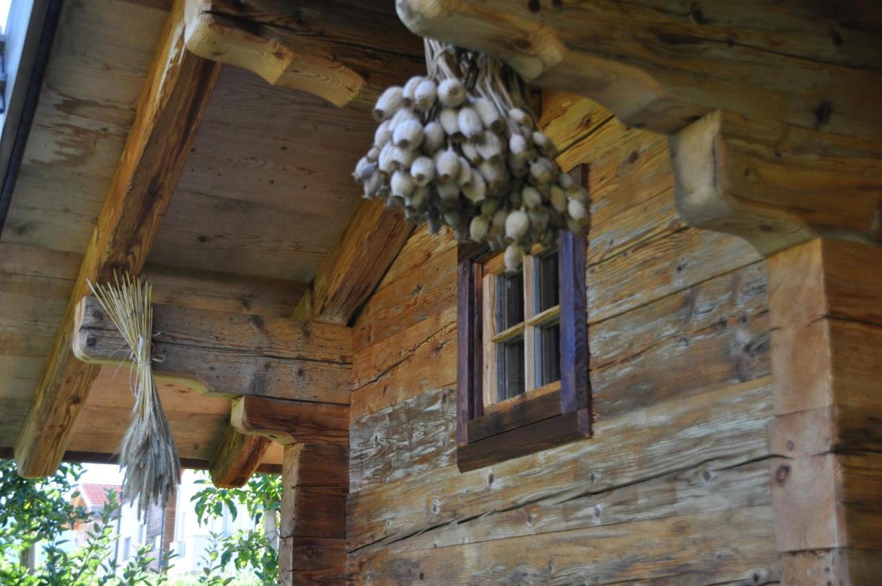 Gasthof Weisses Kreuz Naturns Exterior photo